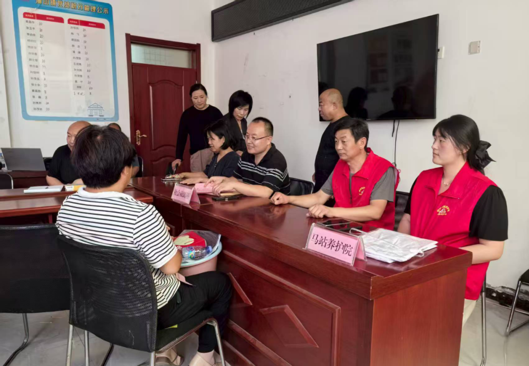 銀發經濟促消費，養老服務進社區——縣民政局開展社會經濟咨詢活動